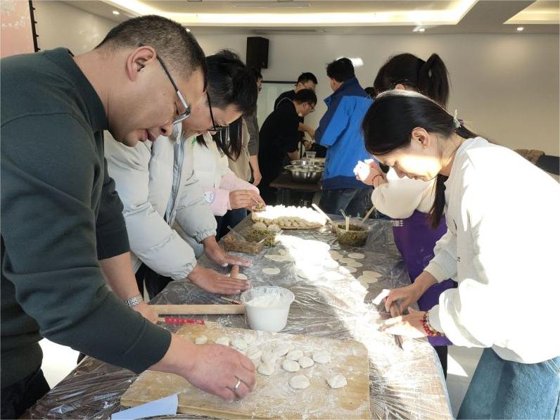 中原綠豐舉辦“冬至包餃子”活動(dòng)，溫情滿滿